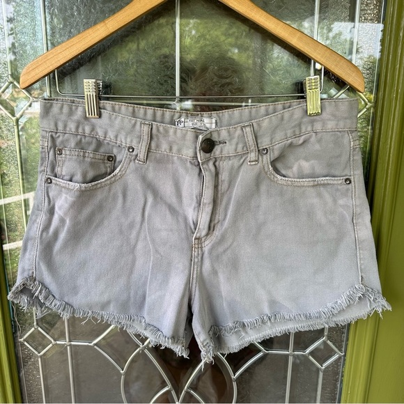 Free People Pants - Free people 30 gray raw hem 5 pocket shorts distressed high rise cut off